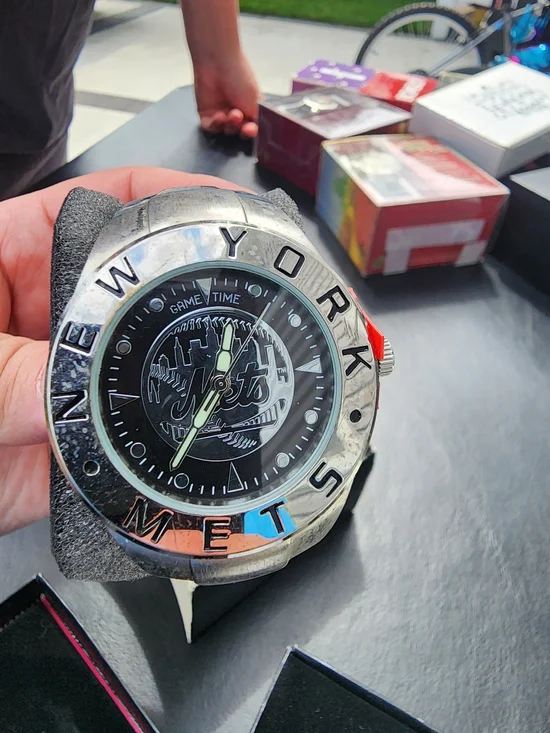 New York Mets Stainless Steel Logo Watch - Black Dial