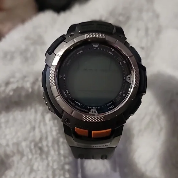 Casio Pathfinder PAG-80 Altimeter Barometer Thermometer Men's Watch Need Battery