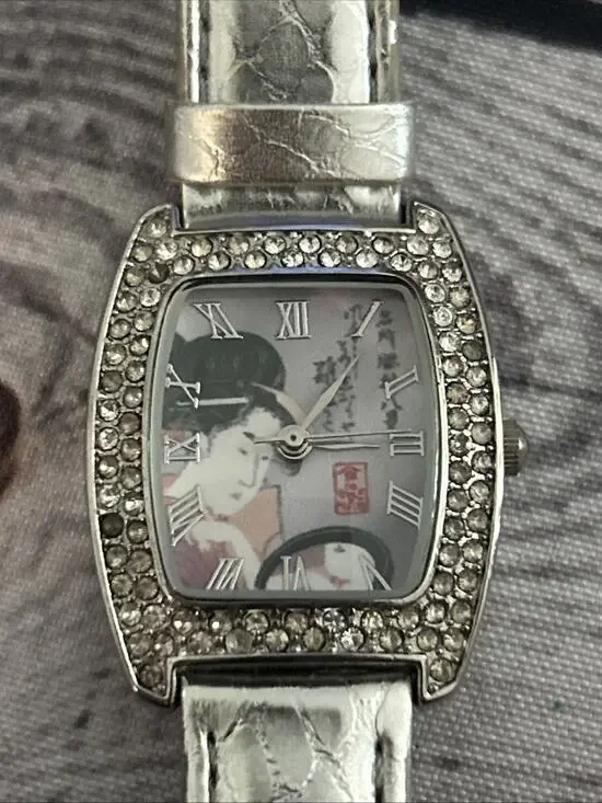 Silver Tone Art Dial Women’s Quartz Watch