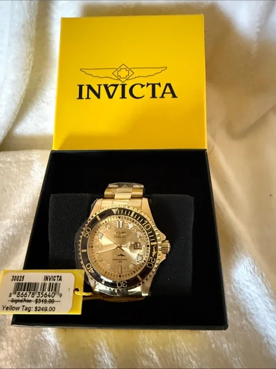 Invicta Gold and Black Men's Diver Watch with Bracelet