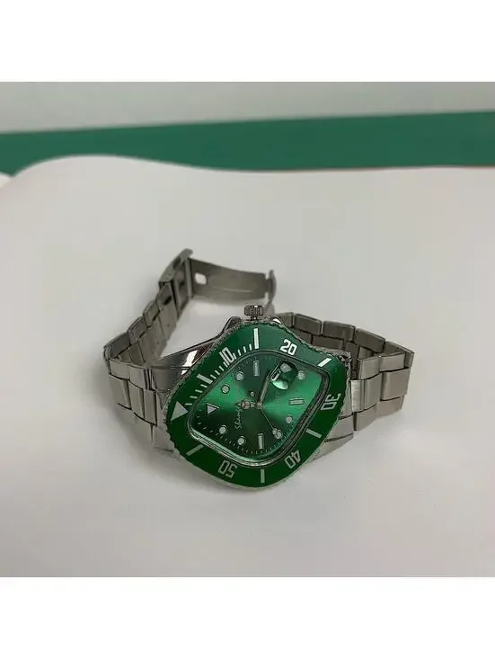 Y2K Vintage Retro Silver Green Stainless Steel Essential Watch 10 Inch Unisex