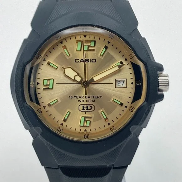 Casio HD Men's Watch 39mm 2719 MW-600 Black Gold Tone Date 100M New Battery 9