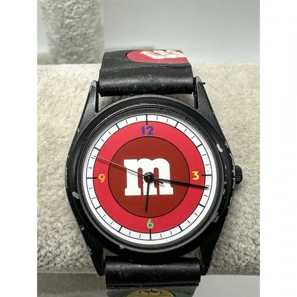 M&M‎ 1998 Rare Watch New Battery 32MM 7.75