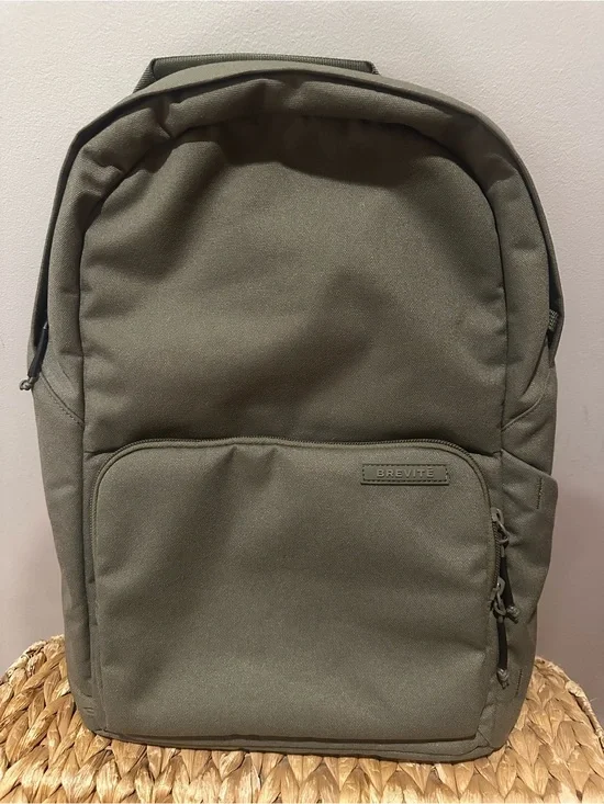 Brevité Pine Green Unisex Slim Everyday Backpack — NWOT