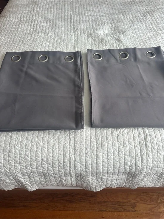 Set of 2 Gray Grommet Top CurtainsW36 x L82