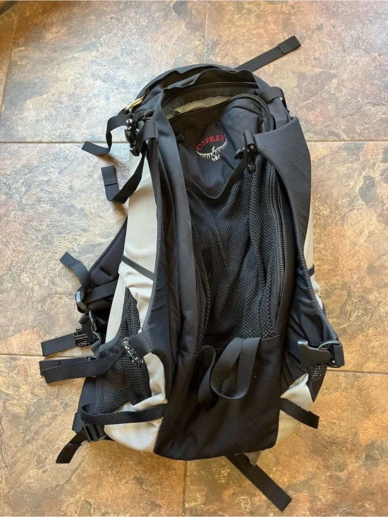 OSPREY Black and Gray Backpack with Red Logo Hydration compatible