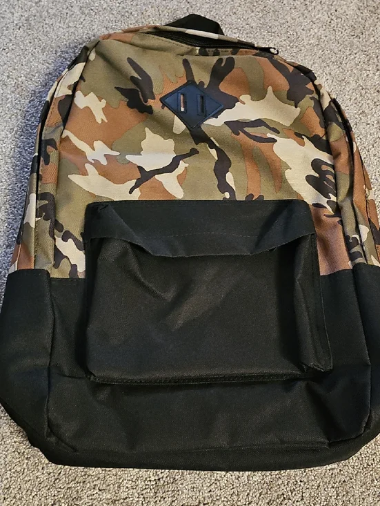 T❤️🔹️Port Authority Camouflage and Black Backpack