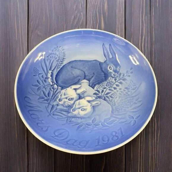 1981 Bing &‎ Grondahl Plate Mothers Day Hare with Leverets Denmark Dish Plate