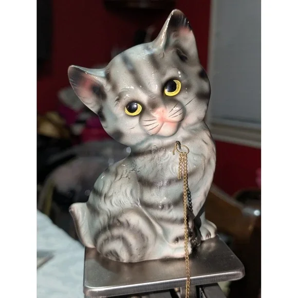 Vintage Made in Japan Gray Tabby Kitten Ceramic Figurine Gold Tone Chain 5