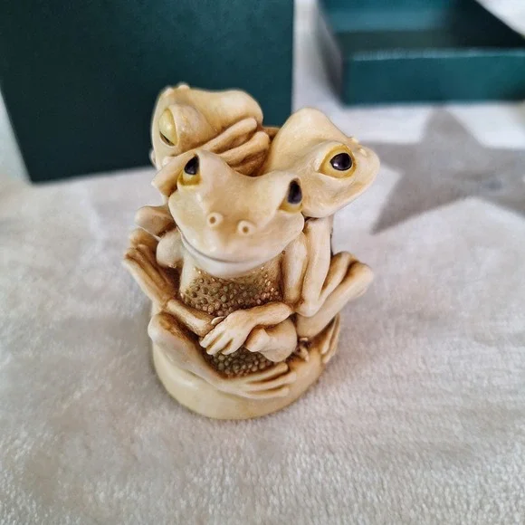 Harmony Kingdom 1994 Tongue and Cheek Frogs Trinket Box Mármol/Resin Retired