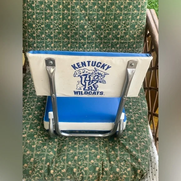 Vintage Kentucky Wildcats Blue & White Logo Stadium Seat Chair Back Football