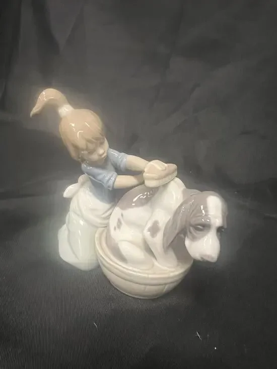 Lladro 5455 Bashful Bather Porcelain Figurine Girl & Dog Bath Made In Spain