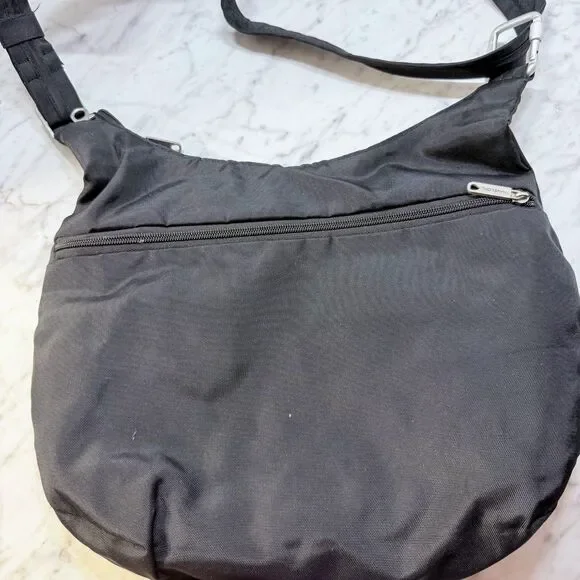 Travelon Anti-Theft Crossbody Bag Black Nylon Multi-Pocket Travel Shoulder Purse