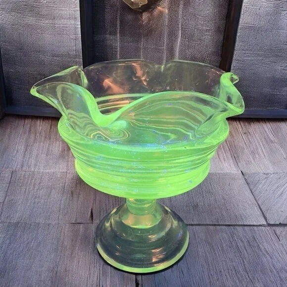 PartyLite Sundae Pillar Candle Holder Votive Cup Clear Manganese 365nm UV Single