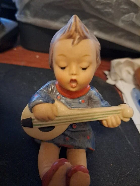 Rare TMK 1  Goebel Hummel Joyful Girl Figurine Excellent