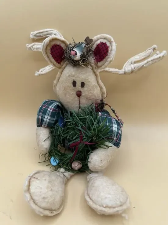 Primitive Handmade Reindeer Shelf Sitter Christmas Folk Art Wreath Decor 13”