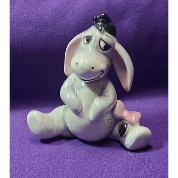 VINTAGE DISNEY WINNIE THE POOH EEYORE Miniatue CERAMIC PORCELAIN FIGURINE JAPAN