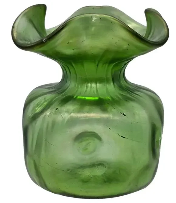 LOETZ GREEN NOVEAU CRETA RUSTICANA VASE 4 1/2