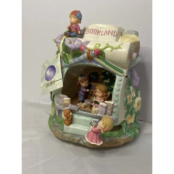 Twinkle Enterprises Ltd. Canadian Memory Series Bookland Ceramic Figurine 3D