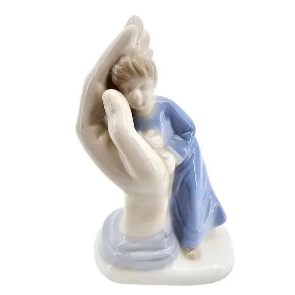 Vintage Child Palm Of My Hand Watch Over Me Porcelain Figurine 4.5