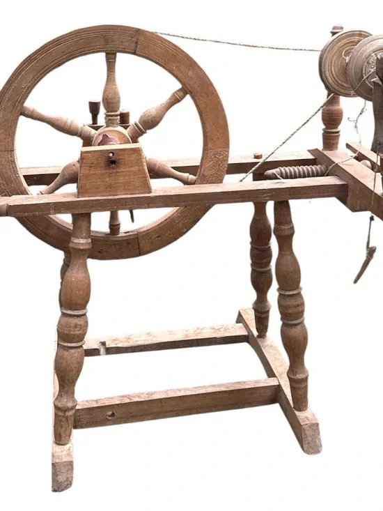 Vintage Wooden Spinning Wheel - Natural Brown Home Accent