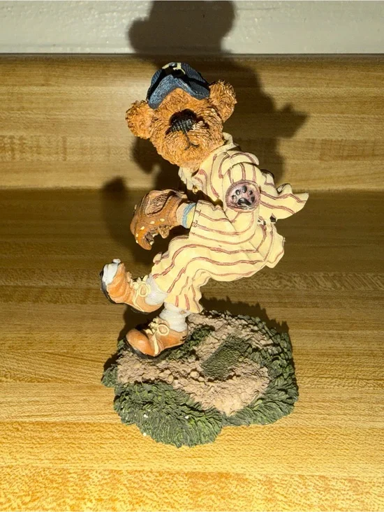 1999 Boyd's bears Baseball Bear Figurine Greg‎ McBruin #227732
