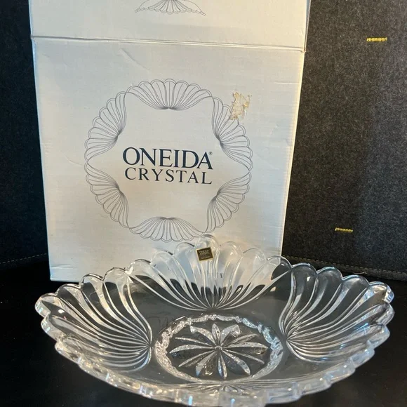 NIB! Oneida Juilliard Crystal‎ 12 1/4