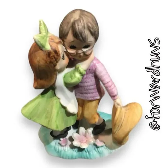 Vintage Lefton Porcelain Figurine - Girl Kissing Surprised Boy