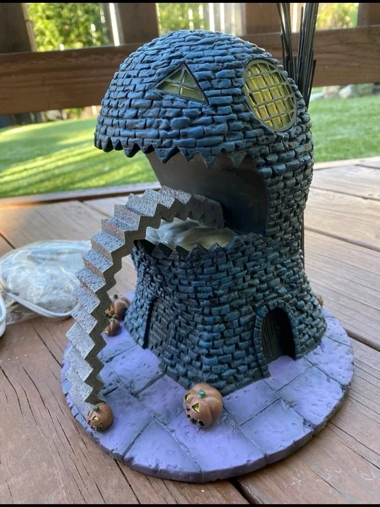 2005/06 Hawthorne Village Lizard House NOS Disney, Nightmare Before Christmas