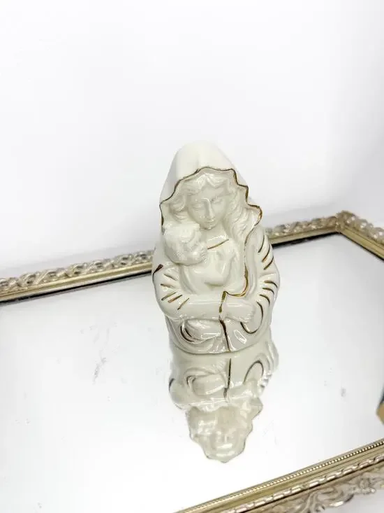 VTG MIKASA Madonna with Child Porcelain 5” Tall Figurine Ivory w/Gold Trim