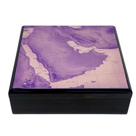 Bateel Arabian Peninsula Illustrated Lacquered Hinge Lidded Box.