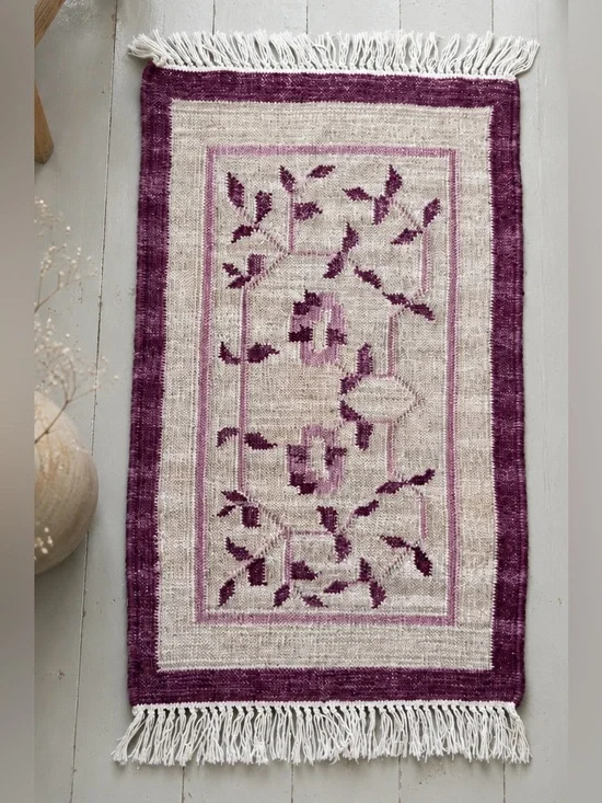 Vintage Handwoven Wool Floral Accent Rug with Fringe