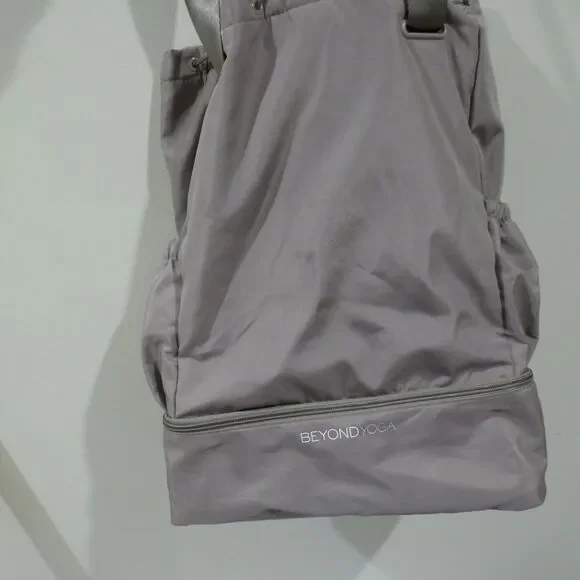 Beyond Yoga Gym Bag Convertible Backpack Tan Drawstring Workout Bag