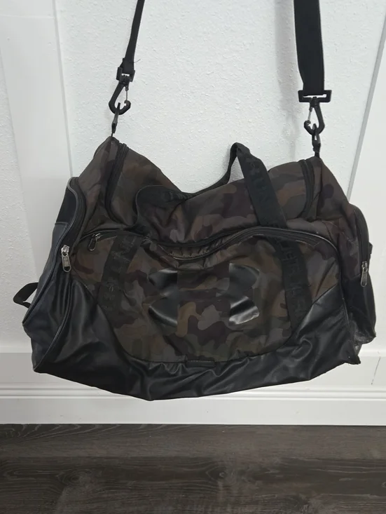 Under Armour Men's Camo Duffel Bag with Black Trim