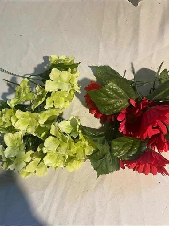 Unbranded Artificial Hydrangea and Gerbera Set in Lime Green and Red