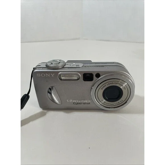 Sony Cyber-shot DSC-P10 5MP Digital Camera Parts Repair + 256MB Memory Stick