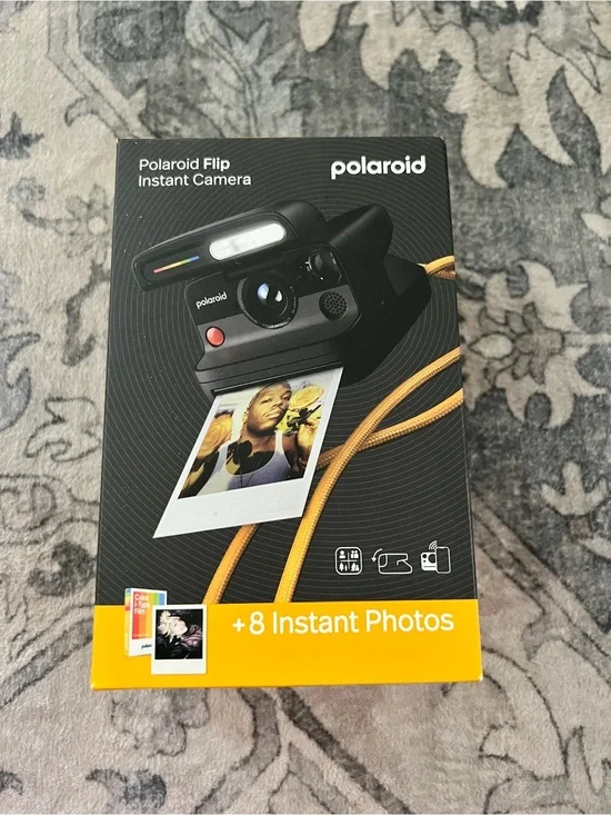 Polaroid Flip Instant Camera in Black - Polaroid + 8 Instant Photos
