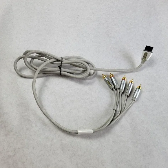 Rocketfish Component Video Cable for Nintendo Wii Braided Gold Plated RF-GWI1102