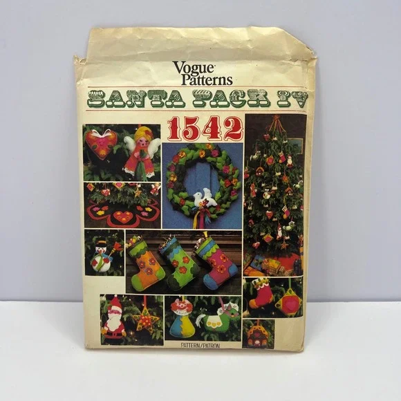 Vogue Santa Pack IV Sewing Pattern 1542 Vtg 70s Felt Ornament Stocking Wreath