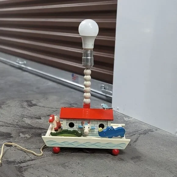 Vintage Children's Wooden Animal Boat Lamp w Three‎ Light Settings