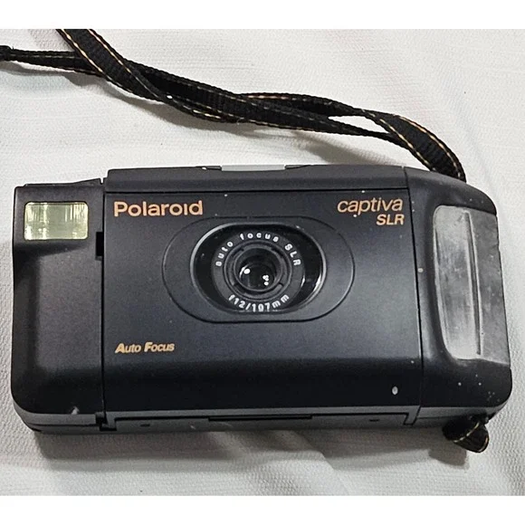 Polaroid Captiva SLR Auto Focus 95 Instant Film Camera‎ with Strap