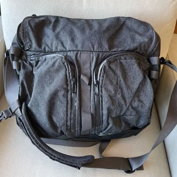 The north face westing messenger bag