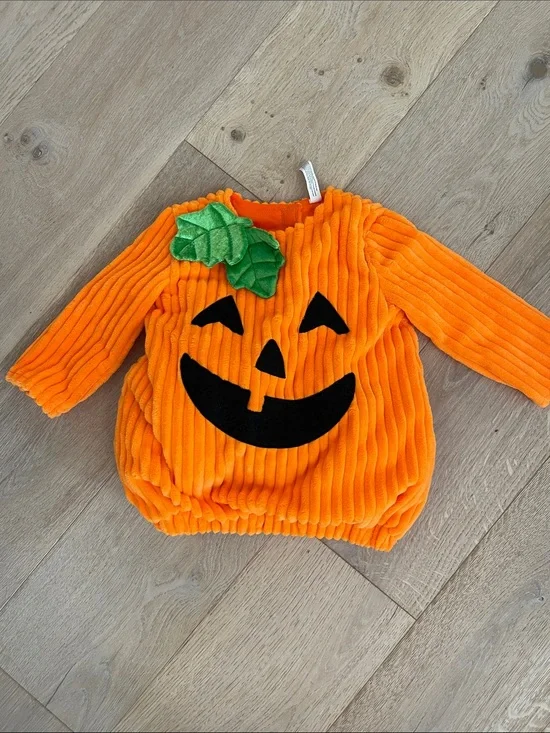 Amscan Orange Ribbed Plush Pumpkin Pullover Costume  with Green Leaf