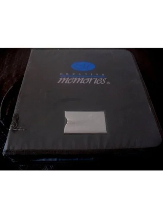 Creative Memories Accessory Binder 7 Protectors Good Zipper with borders/diecuts
