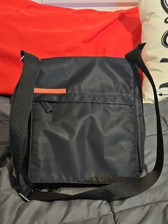 Authentic‎ Prada Black Tessuto Nylon Messenger Crossbody Bag UNISEX