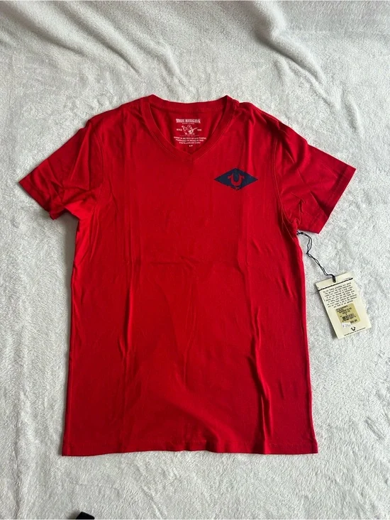 True Religion Mens Red V-Neck T-Shirt Size Small S NWT Logo Short Sleeve