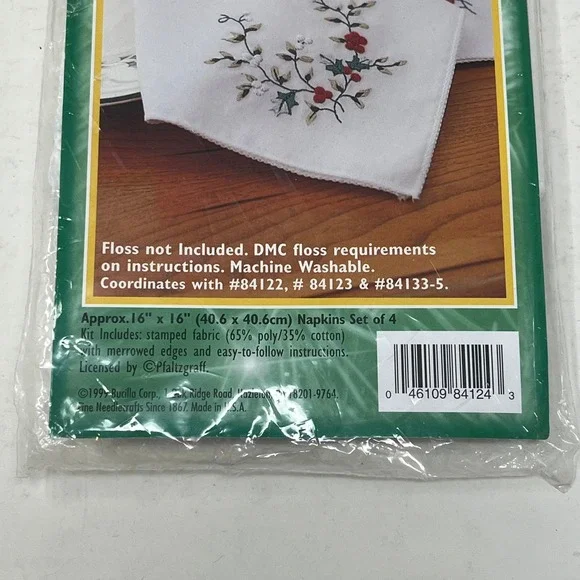 Bucilla Pfaltzgraff Winterberry Stamped Embroidery Napkins Kit 84124 Christmas 4
