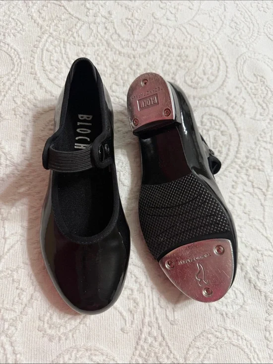 BLOCH Girls Size 12M Black Patent Tap Shoes with Mary Jane Strap