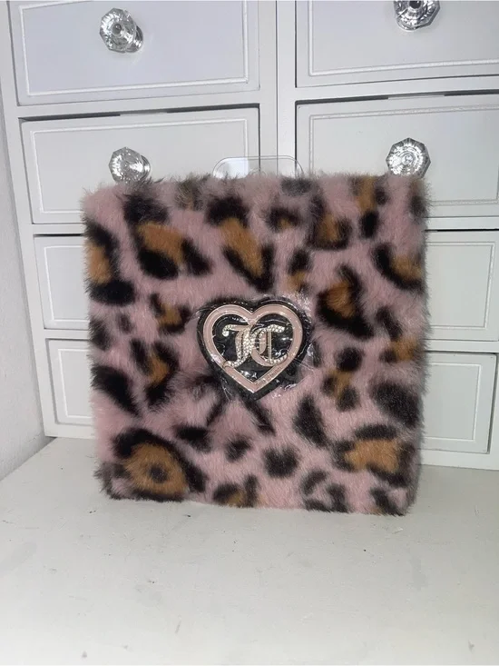 NWT Juicy Couture Pink Eyeshadow Palette with Furry Cover