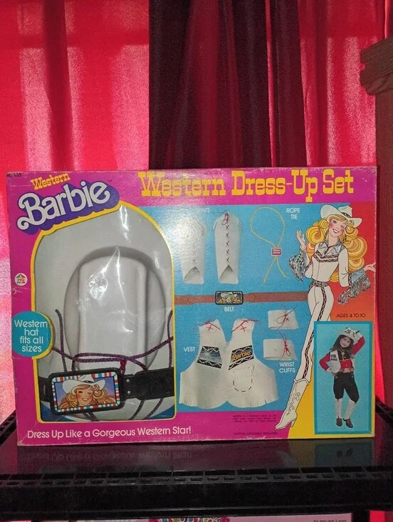 UNOPENED VTG 1981 Barbie Western Dress-Up Set
